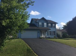 128 Pembroke Rd SW, Poplar Grove, IL 61065