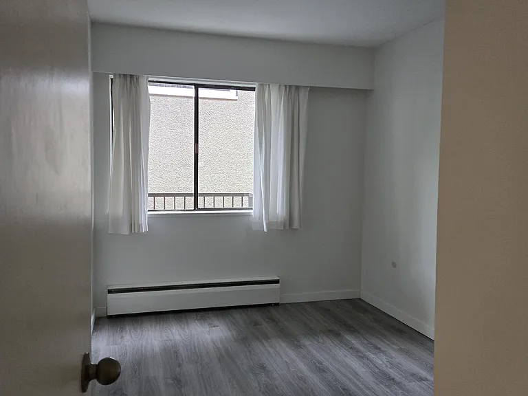 1030 W 14th Ave #202 — Photo 12