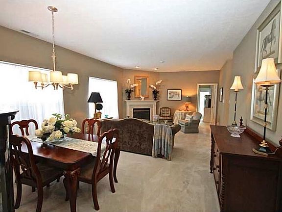 Living Rm/Dinning Rm