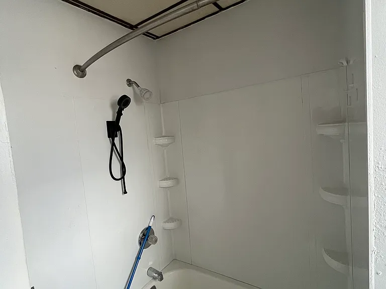 536 Lancaster Ave #2F — Photo 4