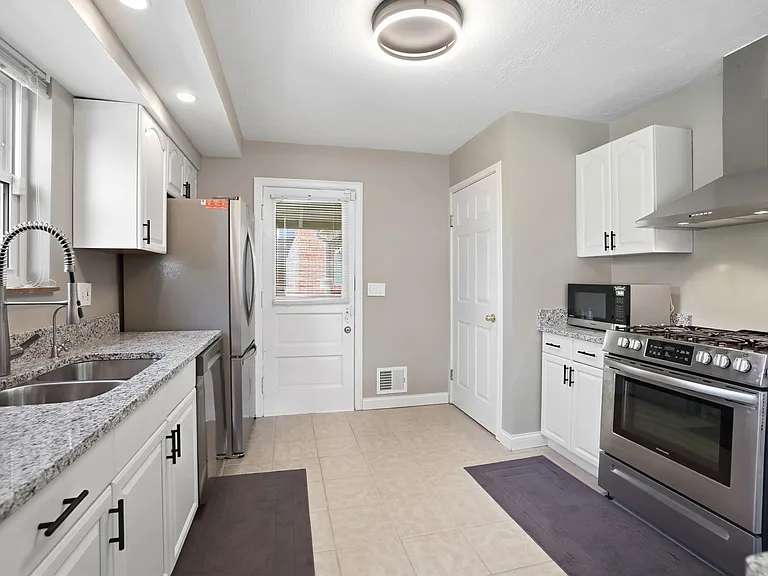 4157 Paxton Woods Ln — Photo 19