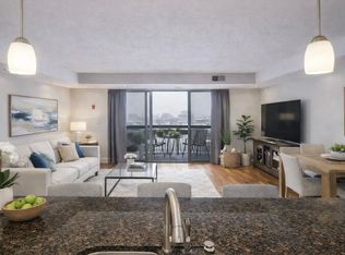 700 1st St APT 9F, Hoboken, NJ 07030