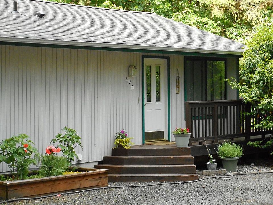 1st image of 590 E Dartmoor Dr
