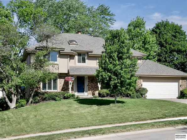 15818 Howard St, Omaha, NE 68118