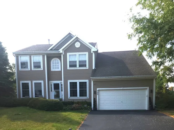 233 Southwind Dr, Lake Villa, IL 60046