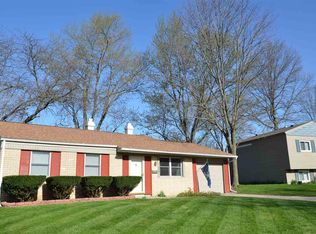 4829 Huntley Ct, South Bend, IN 46614
