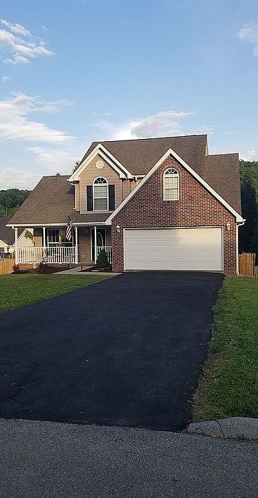 1st image of 340 Leslie Ct