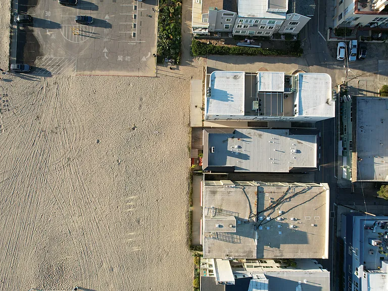 3407 Ocean Front Walk #B — Photo 4