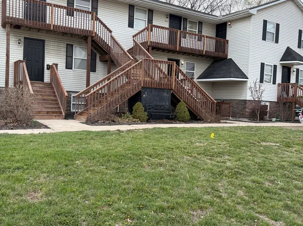 300 SW Glendana Dr #300, Lees Summit, MO 64081