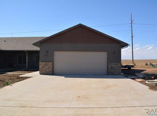 3605 N Orion Dr #26B, Sioux Falls, SD 57107