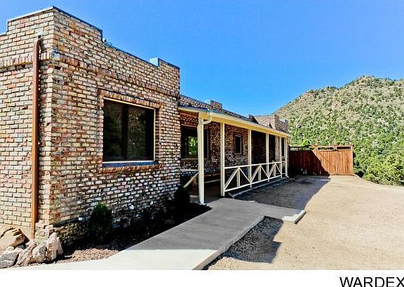 3rd image of 2672 S Metate Dr