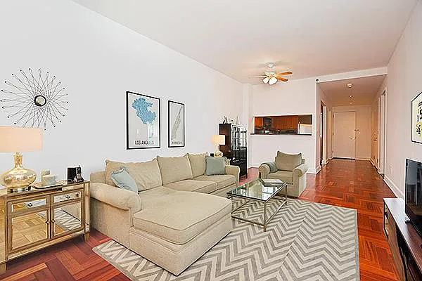 Sold by R New York | media 5