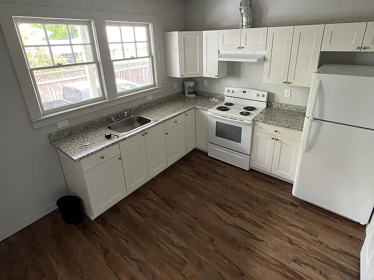 554 SW Jefferson Ave #3 — Photo 4