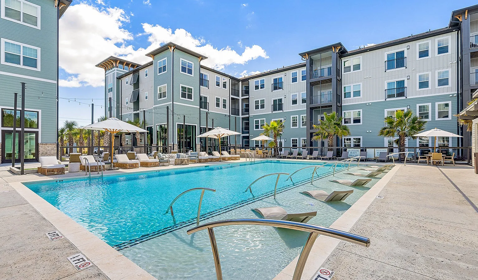 Lively Murrells Inlet — Photo 1
