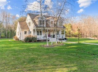 413 Hope Furnace Rd, Scituate, RI 02831