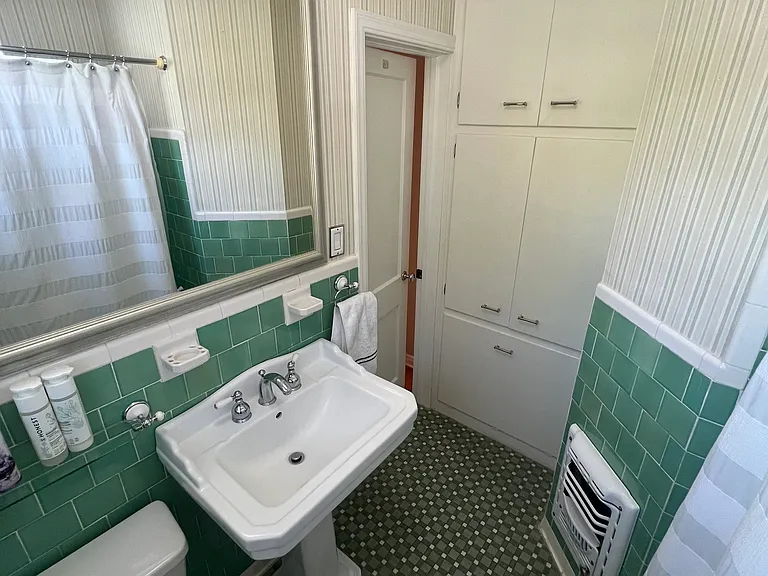 2408 Cambridge Ave — Photo 36