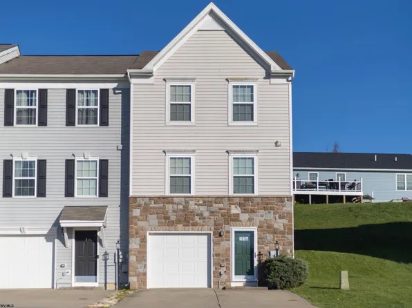494 Watson Dr, Maidsville, WV 26541