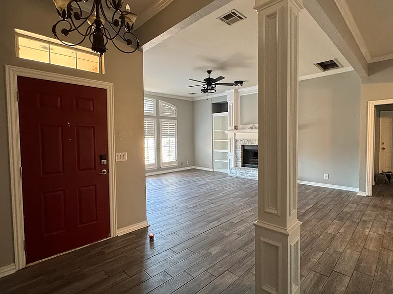 232 S Lexington Way — Photo 3