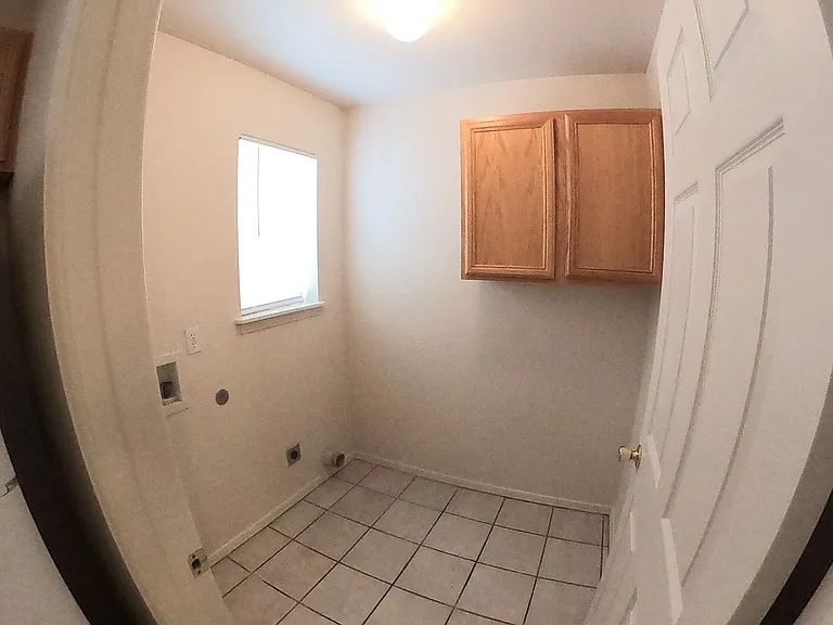 2225 Bex St — Photo 9