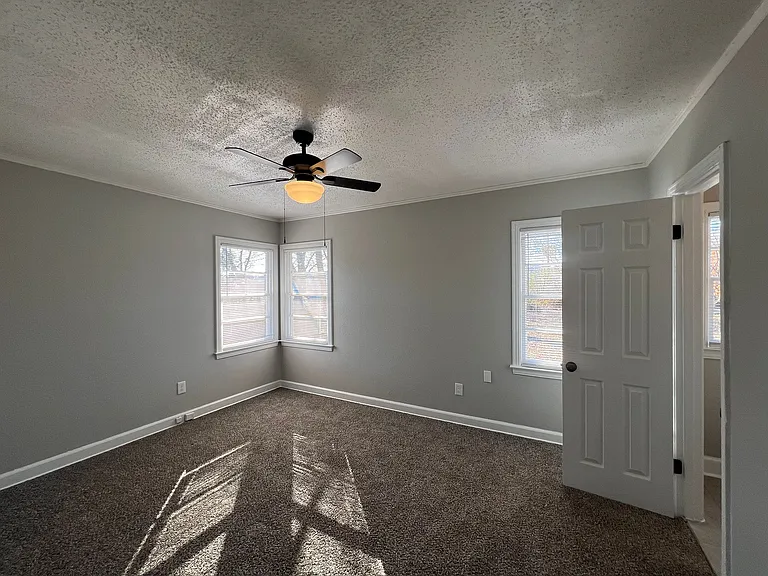 1473 Paullus Ave — Photo 6