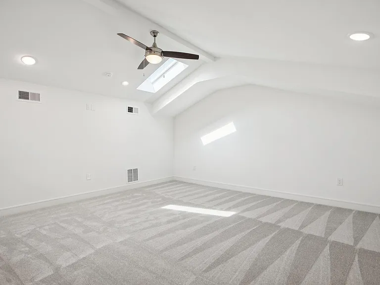 302 Tesla Cir — Photo 21
