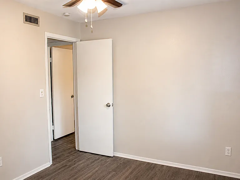 7506 Presley Pl — Photo 8