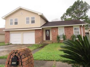 2565 Eastview Dr, Harvey, LA 70058