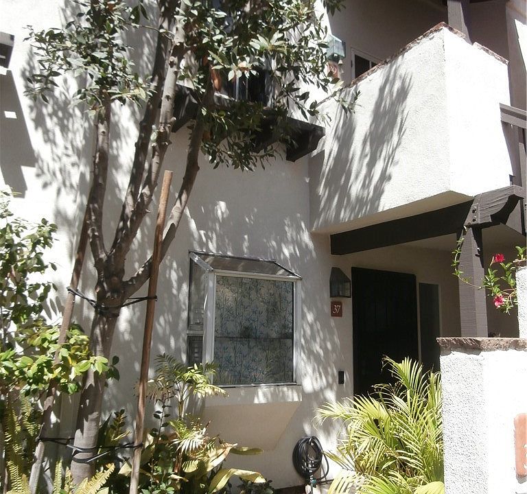 1st image of 37 Via Lavendera