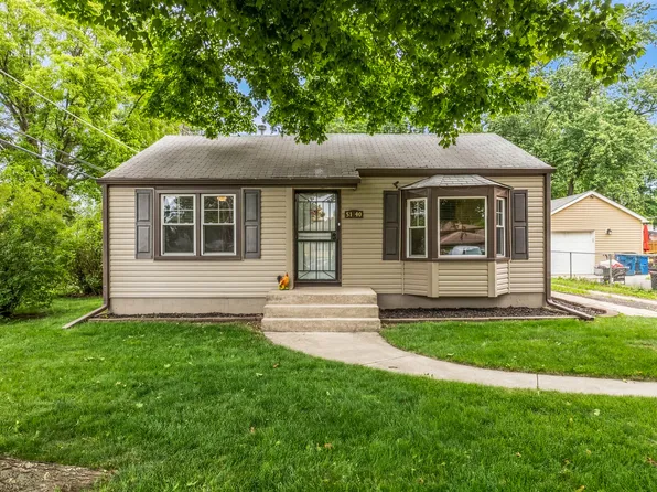 5140 W 80th Pl, Oak Lawn, IL 60459