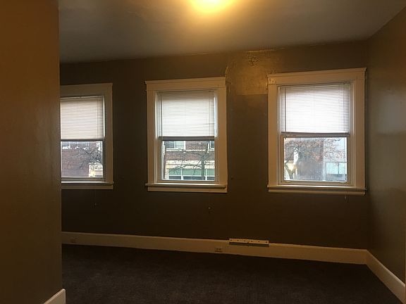 3rd image of 11822 Detroit Ave