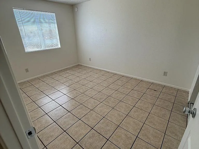 508 N Scott Ave #2 — Photo 6