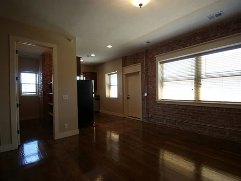 2934 Leavenworth St — Photo 44