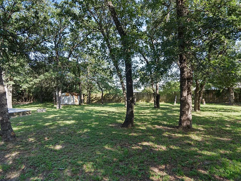 1601 Okelley Rd — Photo 37