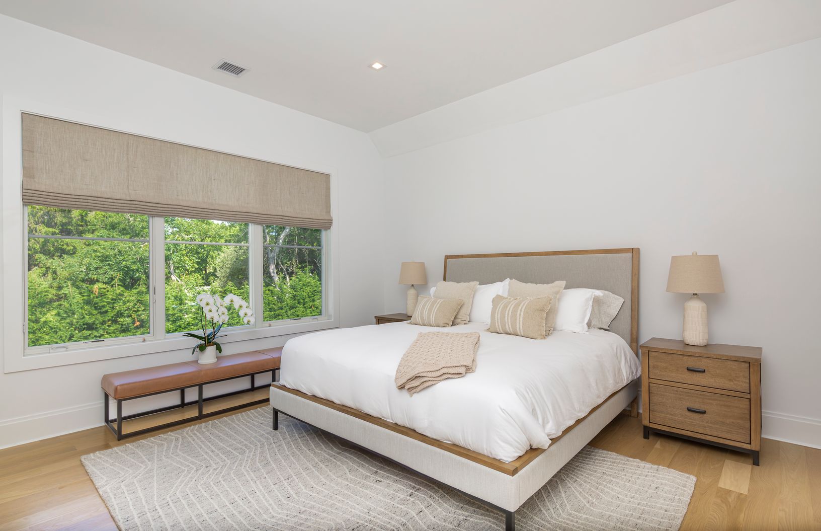  Large Guest Bedrooms Ensuite