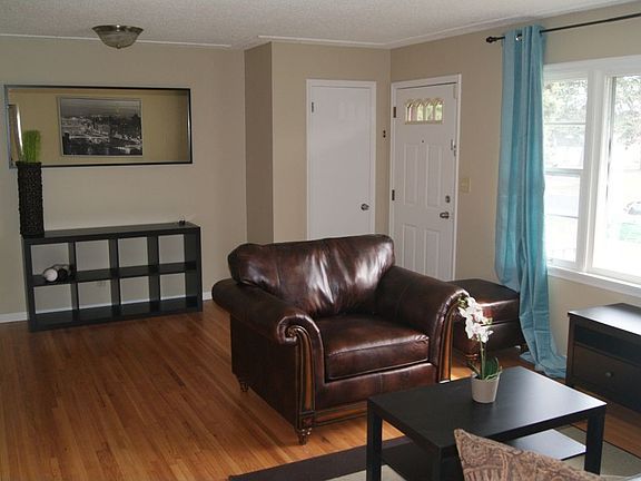 Living Room and Entrance