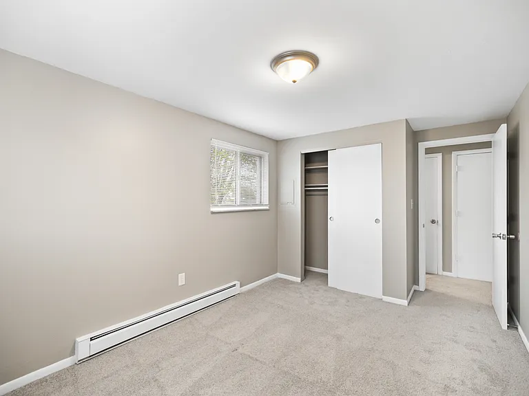Imperial Continental Court Apartments — Photo 9