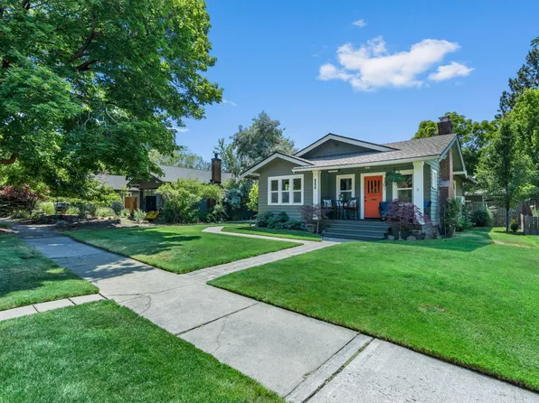 225 NW Delaware Ave, Bend, OR 97703