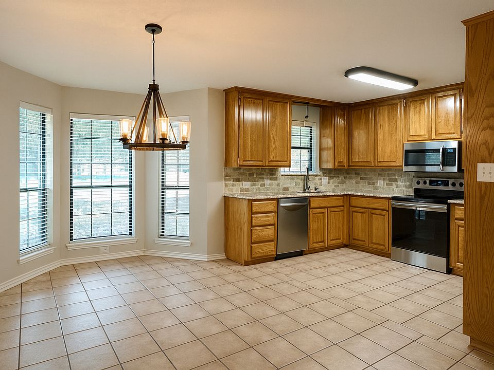 2nd image of 1401 Newcastle Dr