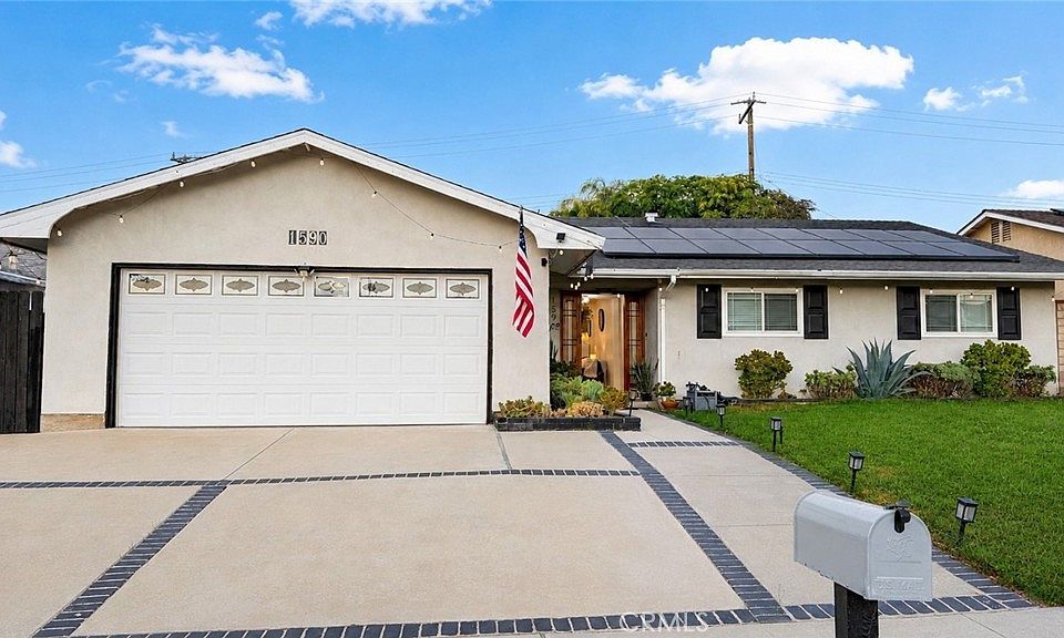 1st image of 1590 Sabina Cir