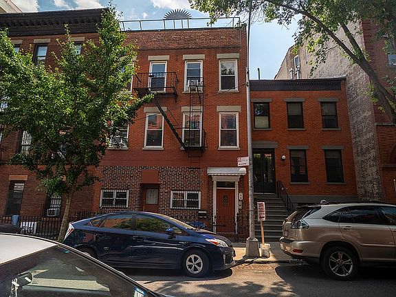 2nd image of 228 Pacific St #1