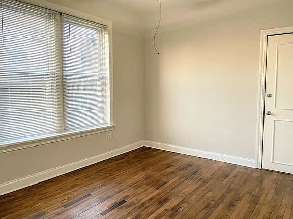 5th image of 1143 N Rockwell St APT 2R