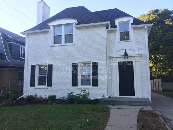 1218 Fisk Rd SE, Grand Rapids, MI 49506