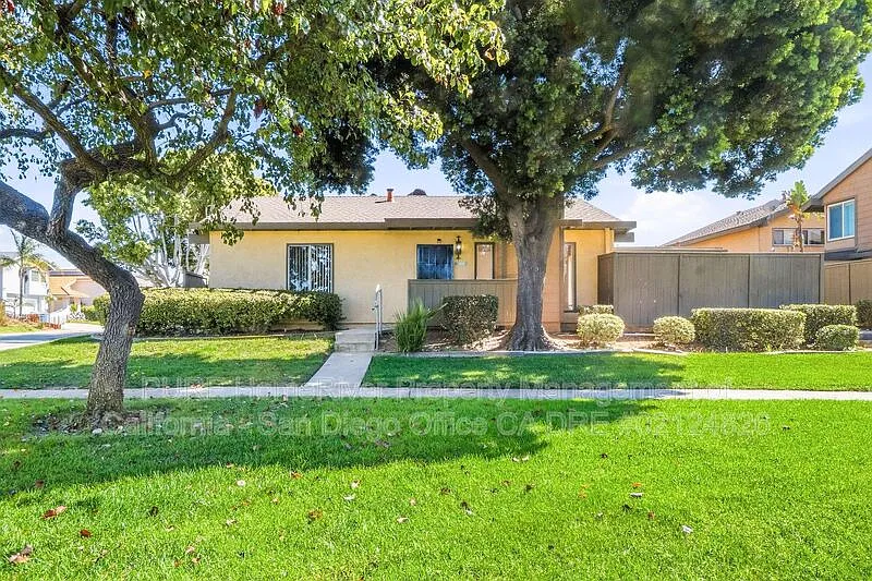 2 bed, 2.0 bath, 1312 sqft, $3,195 — Photo 1