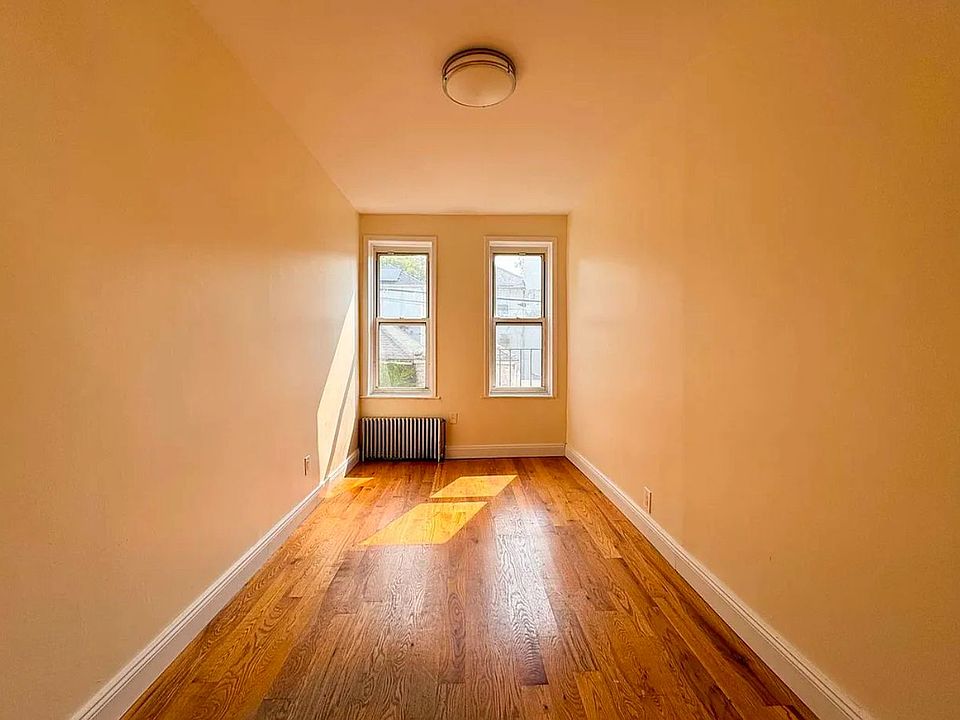 1st image of 1477 E 34th St #1R