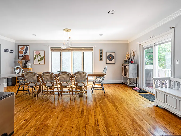 2300 Pine Tree Rd — Photo 35