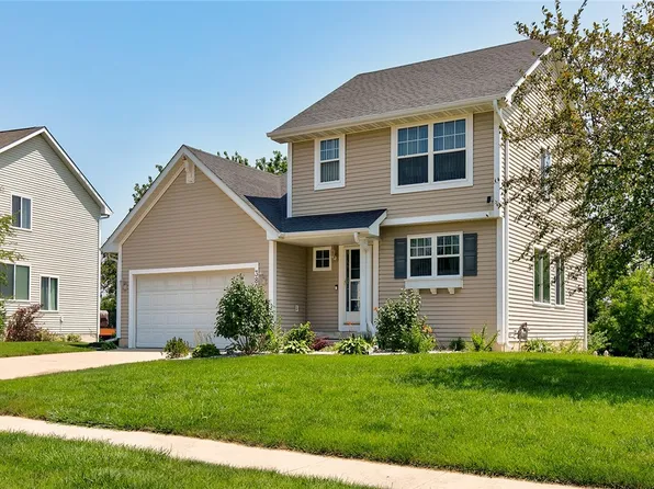 3801 122nd St, Urbandale, IA 50323