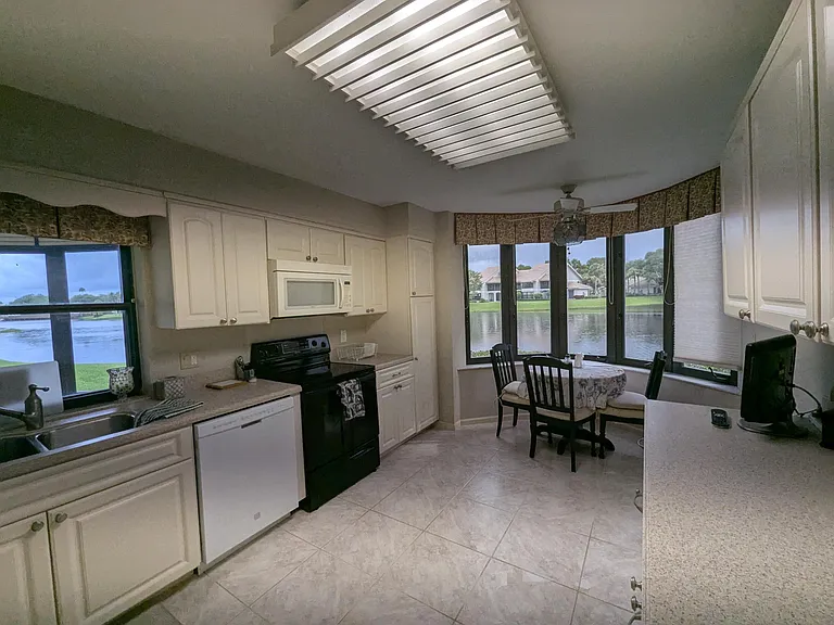 16941 Waterbend Dr #152 — Photo 8
