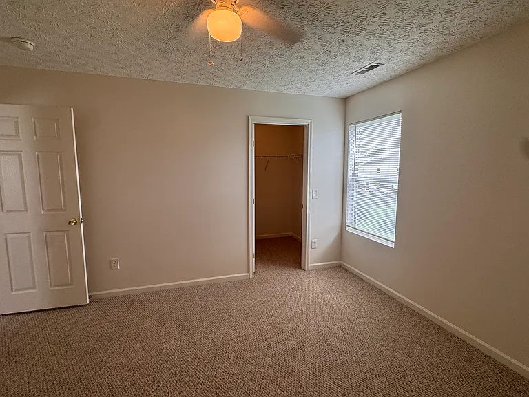 8175 Grant Park Ave — Photo 41