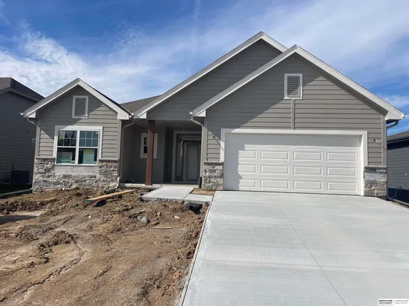 9714 S 103rd Ave, Papillion, NE 68046