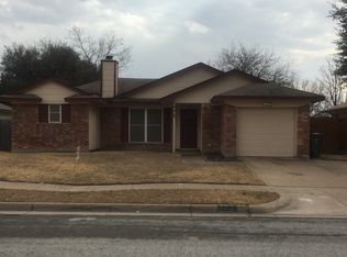608 Rifleman Trl, Arlington, TX 76002